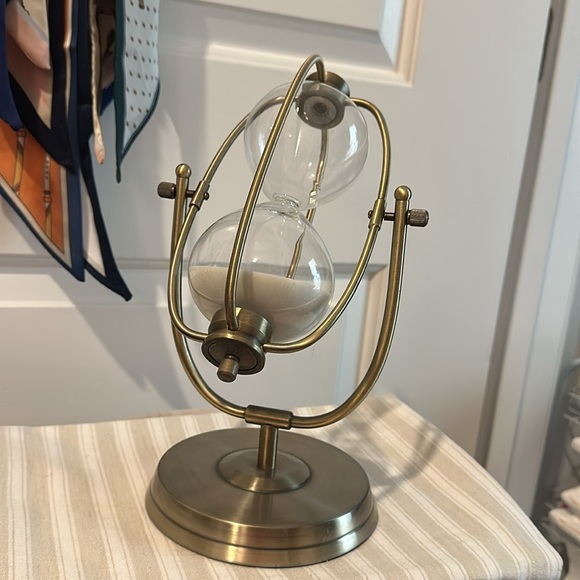 Gorgeous Brass Hourglass! - Picture 5 of 10